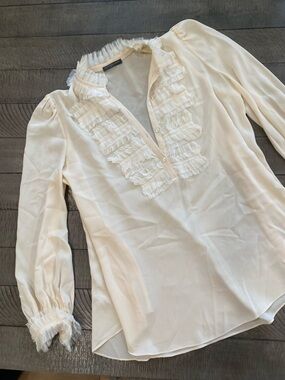 Alexander McQueen Women’s Cream Ruffle Front Long-Sleeve Blouse Size M